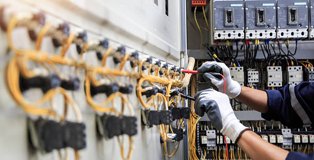 Professional Electrician technician working in Nashville, GA